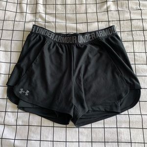Black running shorts with insert and pockets!